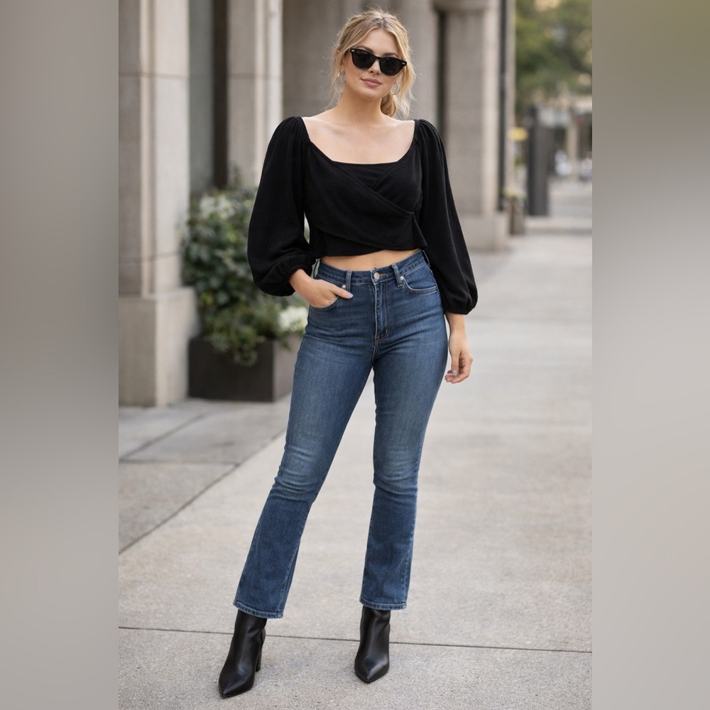 Maeve by Anthropologie Cropped Top